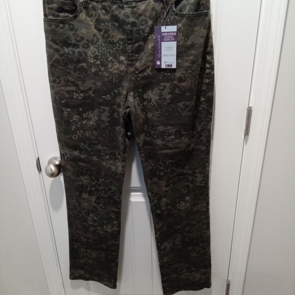 Gloria Vanderbilt Amanda Plus Size 16 Green Camouflage Print Denim Jeans NWT